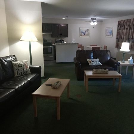 Paradise Shores Hotel Holcombe 외부 사진