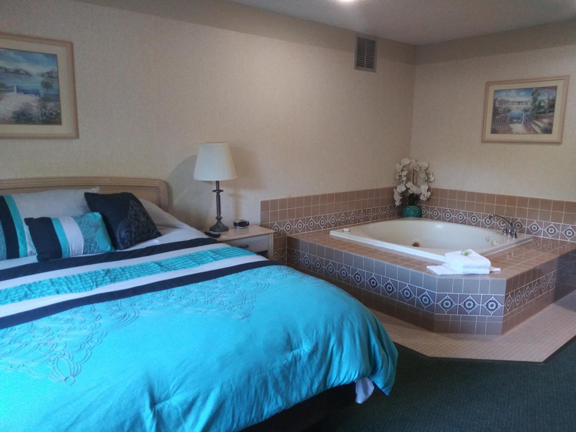 Paradise Shores Hotel Holcombe 외부 사진